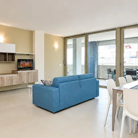 Апартаменты Sea View Free Wifi, 6 Places